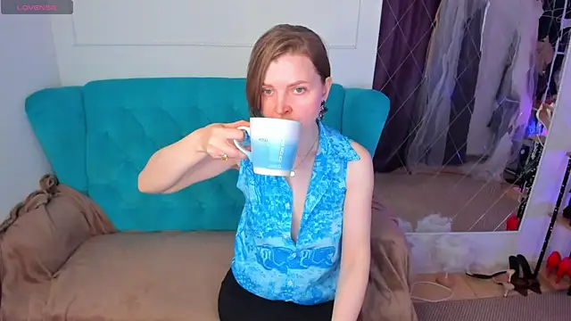 Liza  Evans online show from May 2026 01:58:02 AM