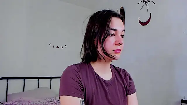 Snapshot of LiyaFly chatting on May 2026 04:10:01 AM LiyaFly online show from May 2026 04:10:01 AM