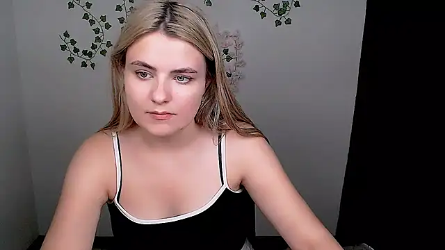 Snapshot of _shy_sabrina__ chatting on July 2026 01:15:02 PM shy sabrina online show from July 2026 01:15:02 PM
