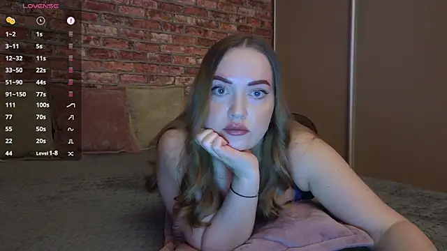 Snapshot of LeryKiss chatting on April 2026 02:40:01 PM LeryKiss online show from April 2026 02:40:01 PM