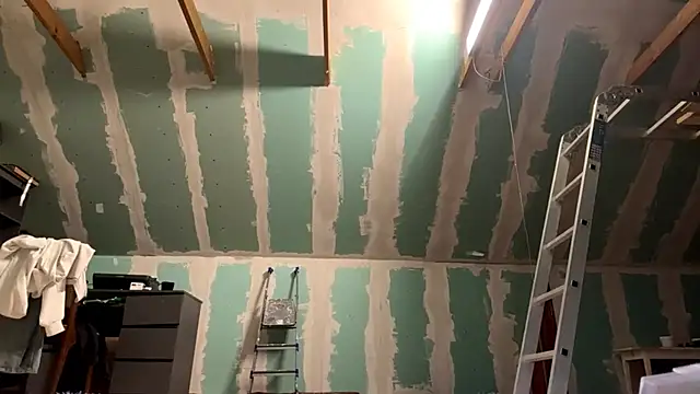 Skinny girl  online show from April 2026 06:09:02 PM