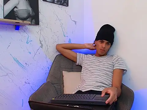 Gabriiel maddox online show from April 2026 07:58:02 PM