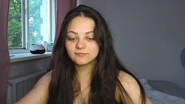 Snapshot of _Mikky_lil_ chatting on July 2026 05:17:01 PM Mikky lil online show from July 2026 05:17:01 PM