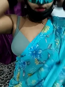 Snapshot of sweetylove01 chatting on May 2026 05:54:02 PM sweetylove01 online show from May 2026 05:54:02 PM
