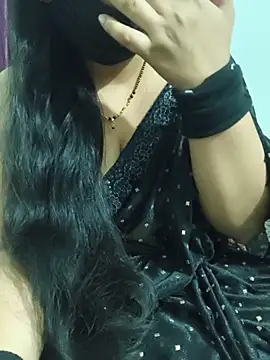 Snapshot of sweetylove01 chatting on June 2026 05:48:01 PM sweetylove01 online show from June 2026 05:48:01 PM