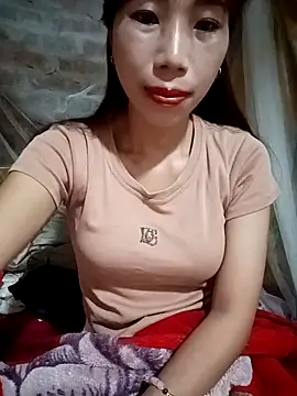 Snapshot of Elena_Mia chatting on April 2026 07:33:02 PM Elena Mia online show from April 2026 07:33:02 PM
