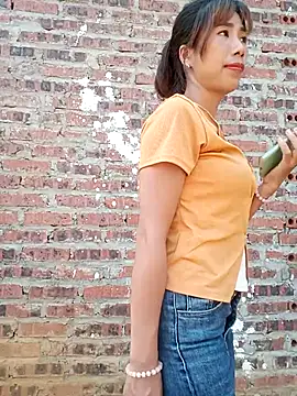 Snapshot of Elena_Mia chatting on May 2026 12:29:02 AM Elena Mia online show from May 2026 12:29:02 AM