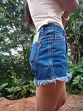 Snapshot of Elena_Mia chatting on June 2026 10:57:01 PM Elena Mia online show from June 2026 10:57:01 PM