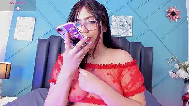 Snapshot of MiluVegaa_ chatting on April 2026 11:57:01 AM MiluVegaa online show from April 2026 11:57:01 AM