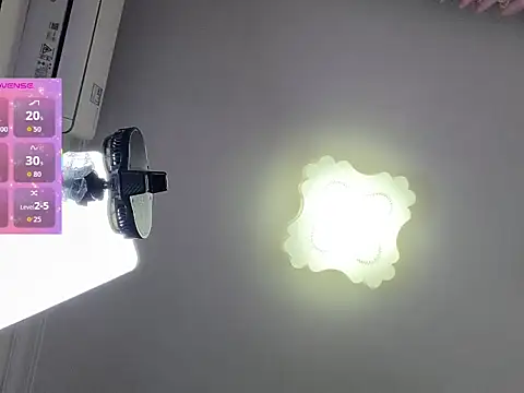 xiuxiu6688 online show from April 2026 11:00:02 AM