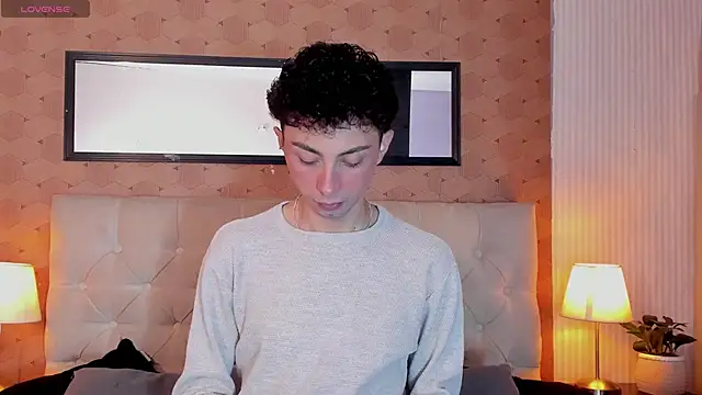 Snapshot of harry_salvatore chatting on April 2026 11:47:02 AM harry salvatore online show from April 2026 11:47:02 AM