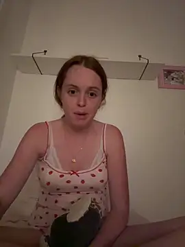 Snapshot of lilysmn chatting on June 2026 07:58:02 PM lilysmn online show from June 2026 07:58:02 PM