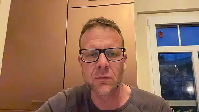 Snapshot of o_florian_o1 chatting on May 2026 07:00:02 PM o florian o1 online show from May 2026 07:00:02 PM