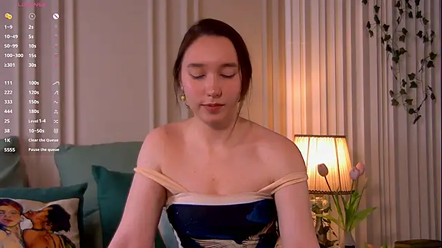 Suzaneey online show from April 2026 06:57:02 PM