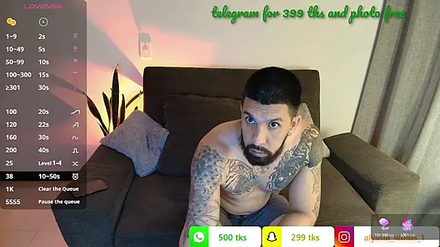 Snapshot of Alyssa_and_DAngelo chatting on June 2026 02:34:01 AM Alyssa and DAngelo online show from June 2026 02:34:01 AM