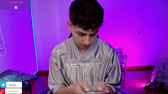 OLIVER K online show from June 2026 10:13:02 PM