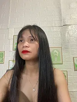 -Lucie-e online show from May 2026 02:26:01 PM
