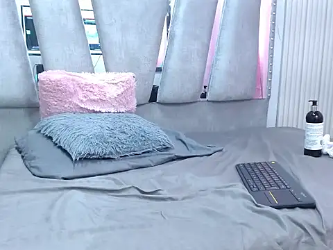 CarlaSpenser online show from April 2026 12:58:02 PM