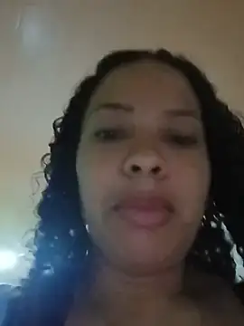 Snapshot of DivaCaliente1 chatting on June 2026 04:33:01 PM DivaCaliente1 online show from June 2026 04:33:01 PM