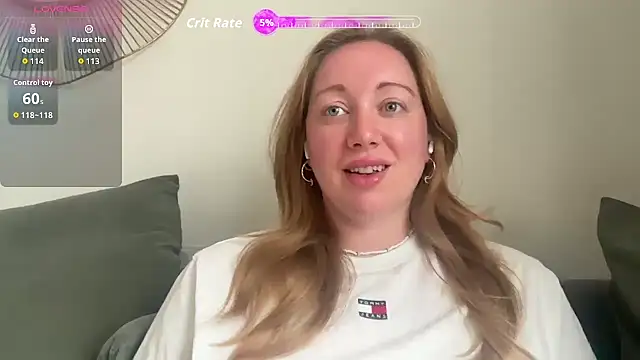 Snapshot of arielsweetieee chatting on July 2026 07:13:01 AM arielsweetieee online show from July 2026 07:13:01 AM