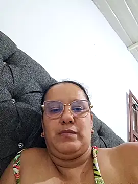 Snapshot of Samanta-42 chatting on April 2026 09:51:02 AM Samanta-42 online show from April 2026 09:51:02 AM