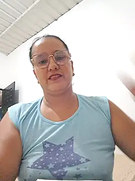 Snapshot of Samanta-42 chatting on April 2026 04:00:01 PM Samanta-42 online show from April 2026 04:00:01 PM