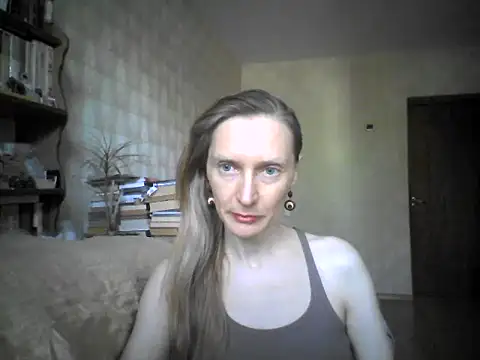 Snapshot of LunaBelle8 chatting on May 2026 02:46:02 PM LunaBelle8 online show from May 2026 02:46:02 PM