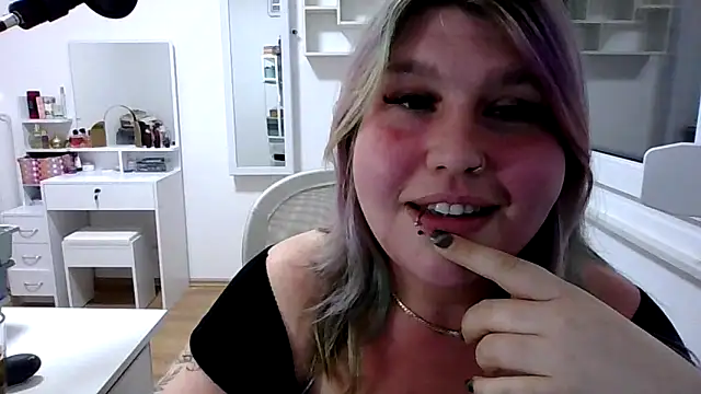 Sweet Secrets online show from April 2026 08:06:01 PM