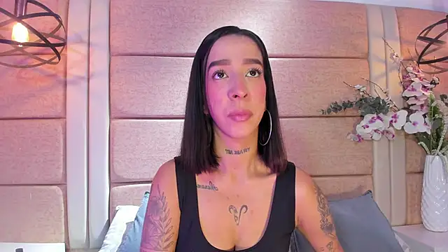 IsabellaPhil online show from May 2026 02:51:01 AM