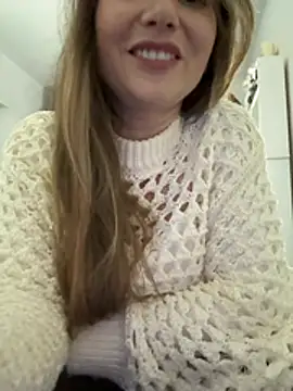 BizcochitoLeila online show from April 2026 10:01:01 PM