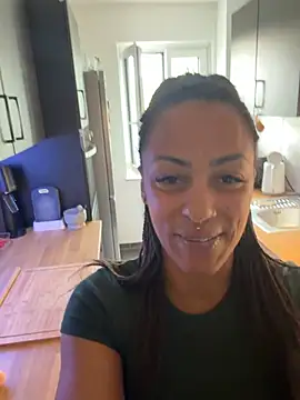 Snapshot of SweetPetiteNoir chatting on July 2026 06:47:02 AM SweetPetiteNoir online show from July 2026 06:47:02 AM