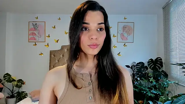 Snapshot of bella_grego chatting on June 2026 07:14:01 PM bella grego online show from June 2026 07:14:01 PM