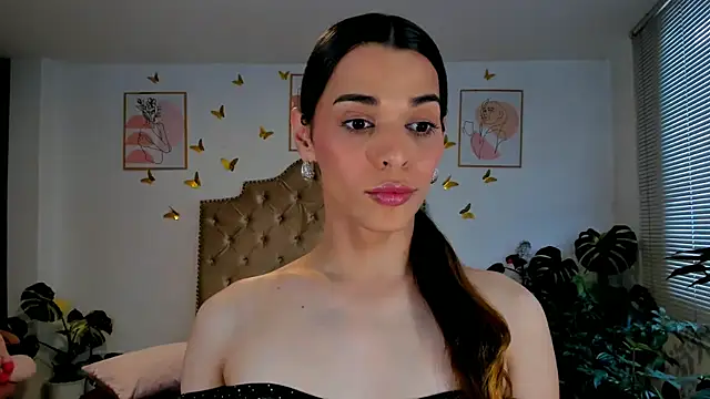 Snapshot of bella_grego chatting on July 2026 05:59:01 PM bella grego online show from July 2026 05:59:01 PM