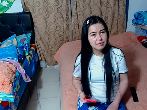 Snapshot of julietaflame chatting on May 2026 02:50:01 AM julietaflame online show from May 2026 02:50:01 AM