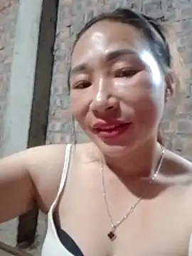 Snapshot of Tieuthu2 chatting on May 2026 11:18:01 AM Tieuthu2 online show from May 2026 11:18:01 AM
