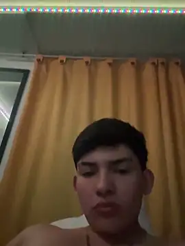 Snapshot of andreves chatting on May 2026 05:02:02 AM andreves online show from May 2026 05:02:02 AM