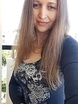 irresistibelle online show from April 2026 10:41:02 AM