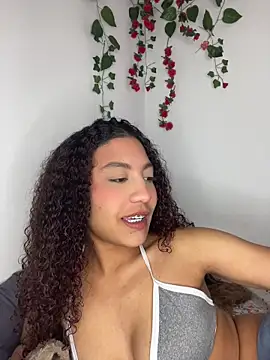 Daphnne Curly online show from May 2026 02:29:01 AM