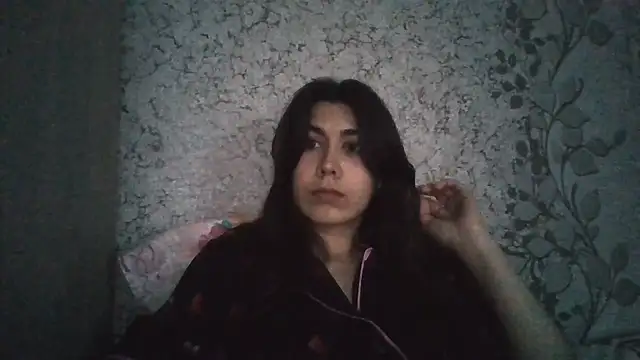 AliceDiamond5432 online show from May 2026 05:18:01 PM