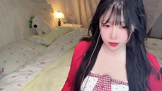 Snapshot of SweetButWildbaby chatting on May 2026 03:39:02 PM SweetButWildbaby online show from May 2026 03:39:02 PM