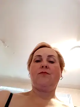 Snapshot of Svetlysvet chatting on April 2026 11:23:01 AM Svetlysvet online show from April 2026 11:23:01 AM