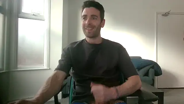 Snapshot of frenchbdmaninlondon chatting on May 2026 06:02:02 PM frenchbdmaninlondon online show from May 2026 06:02:02 PM
