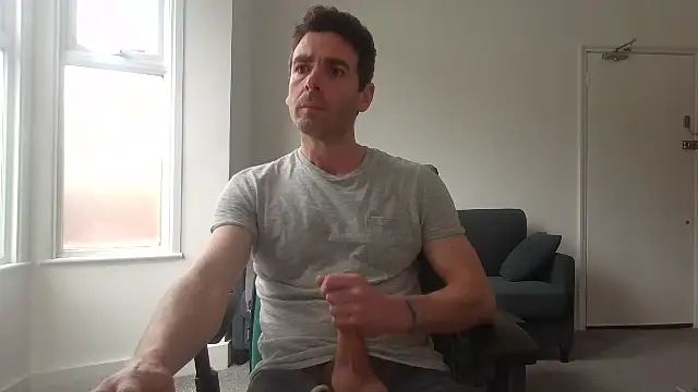 Snapshot of frenchbdmaninlondon chatting on May 2026 02:45:01 PM frenchbdmaninlondon online show from May 2026 02:45:01 PM