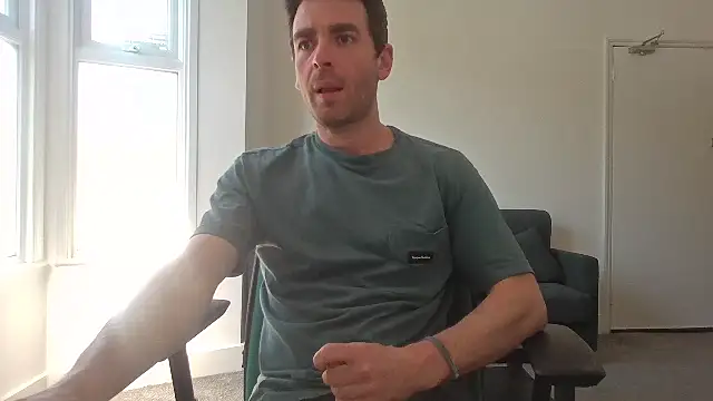 Snapshot of frenchbdmaninlondon chatting on May 2026 03:06:01 PM frenchbdmaninlondon online show from May 2026 03:06:01 PM