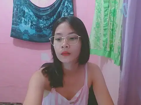 Snapshot of Sweetsexylady19 chatting on July 2026 06:27:01 AM Sweetsexylady19 online show from July 2026 06:27:01 AM