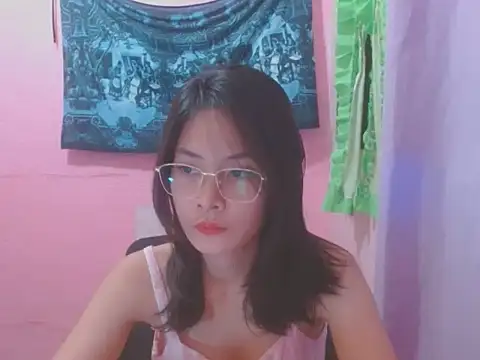 Snapshot of Sweetsexylady19 chatting on July 2026 06:43:02 AM Sweetsexylady19 online show from July 2026 06:43:02 AM