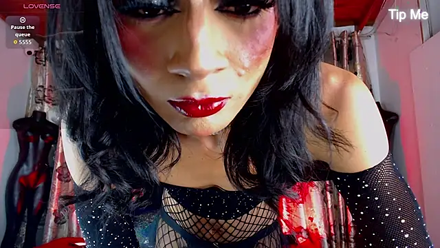 Snapshot of Hecate_doll chatting on June 2026 02:43:02 PM Hecate doll online show from June 2026 02:43:02 PM