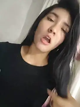 ninaavelvett online show from May 2026 02:07:01 AM