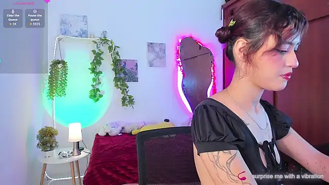 Snapshot of vexa_Rosie chatting on May 2026 02:08:02 AM vexa Rosie online show from May 2026 02:08:02 AM
