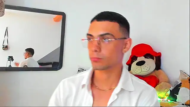 Teo Rave online show from April 2026 04:49:01 PM